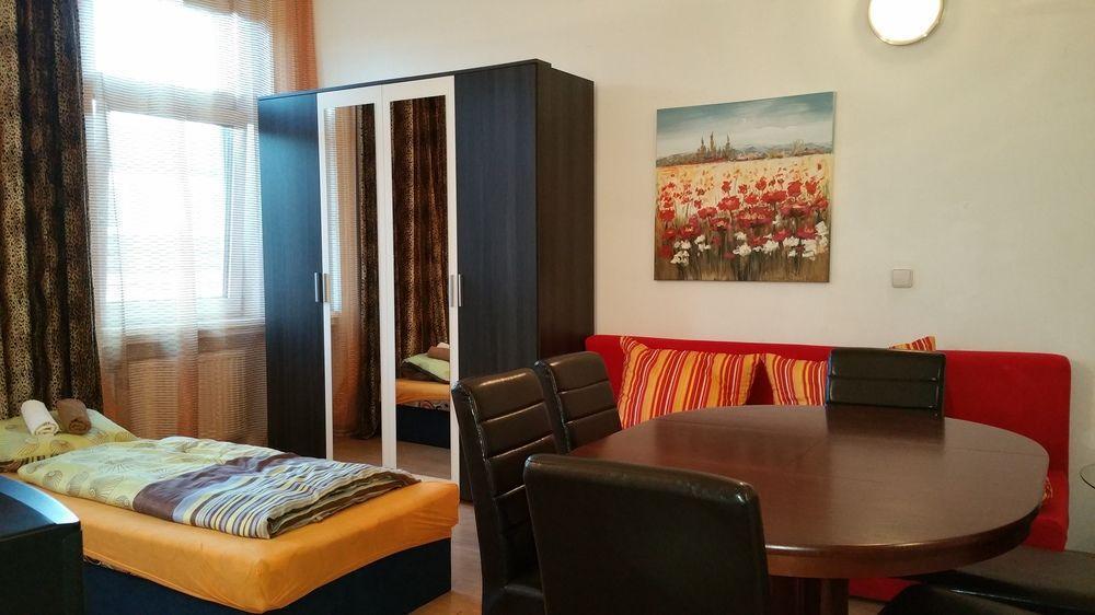 Raisa Randhartingergasse 12 Hotel