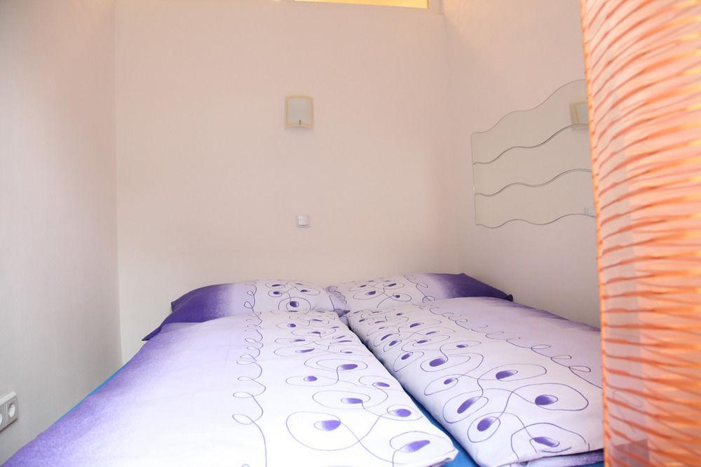 Raisa Randhartingergasse 12 Hotel